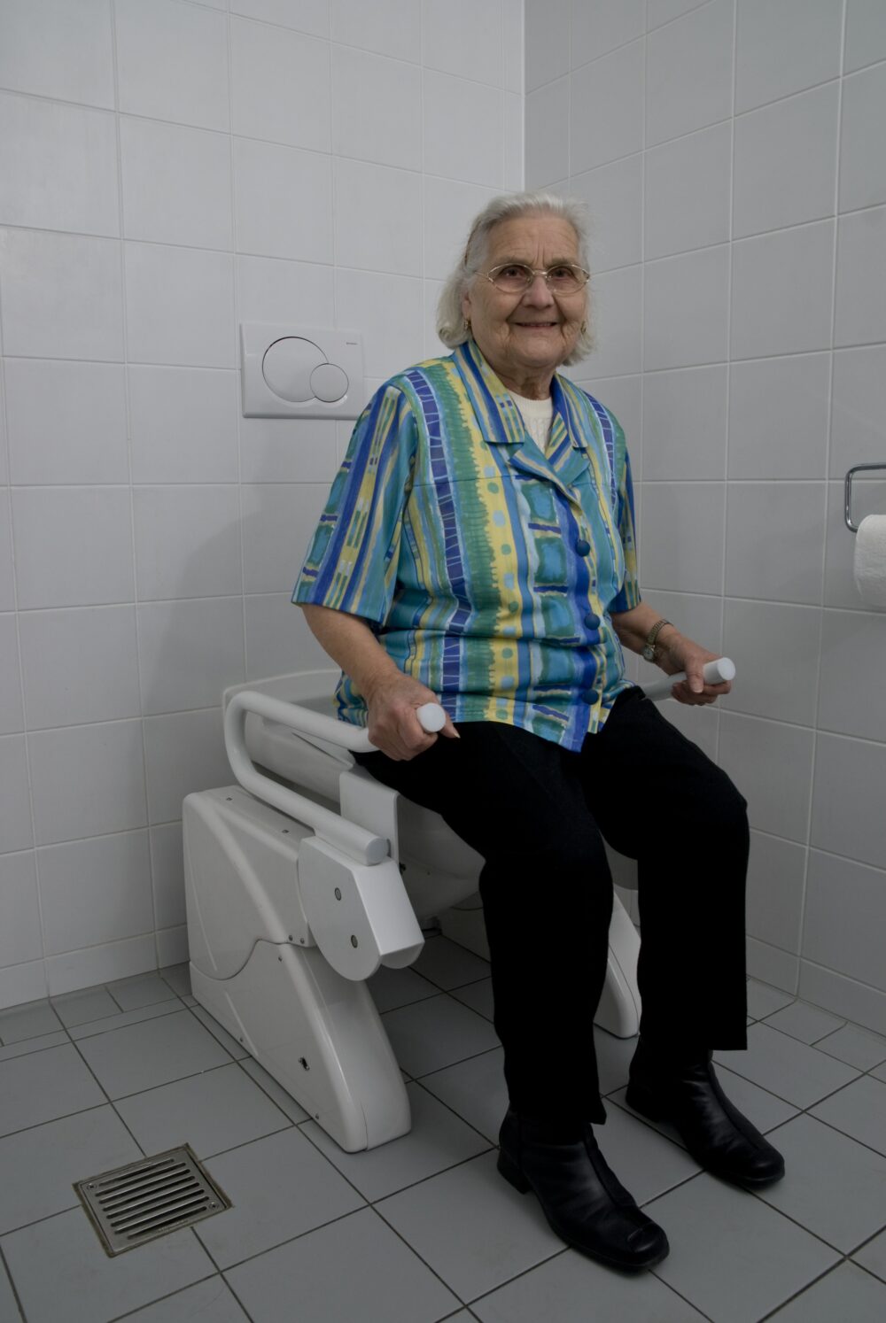 R2D2 Supportive Toilet Assistance Device - Image 10